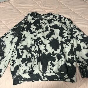 URBAN OUTFITTERS Tie Dye Crewneck